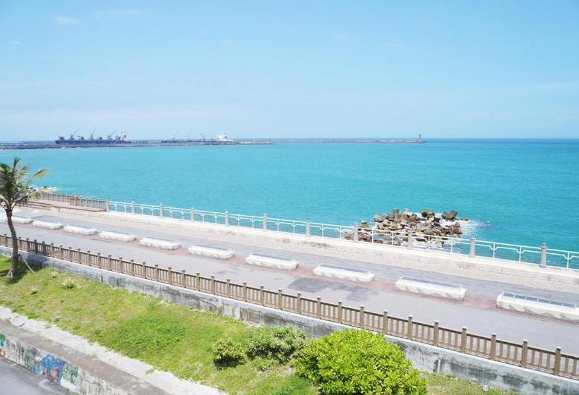 اتاق استاندارد چهار تخته با چشم‌انداز دریا, 36 Lighthouse