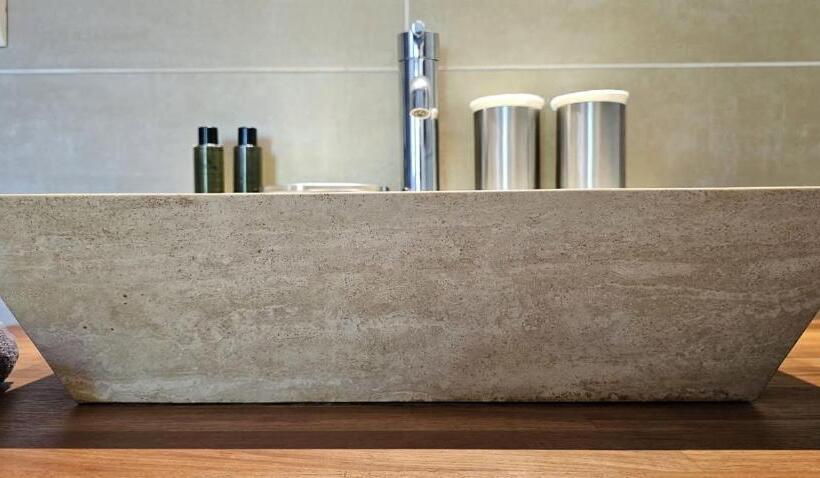 スーペリアールーム, Chez Rosette De Lussan