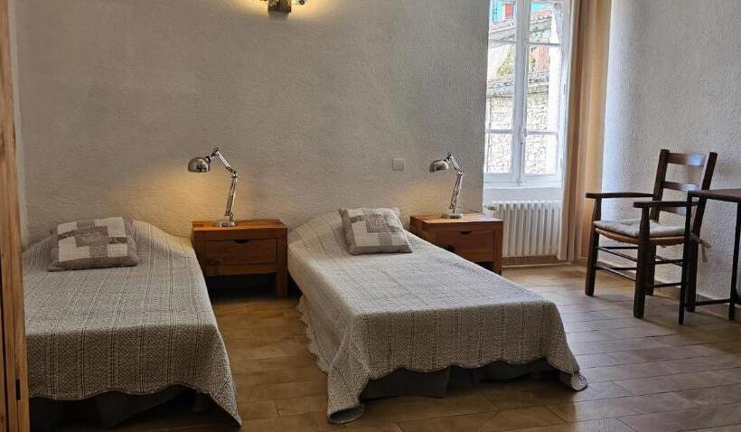 スタンダードルーム, Chez Rosette De Lussan