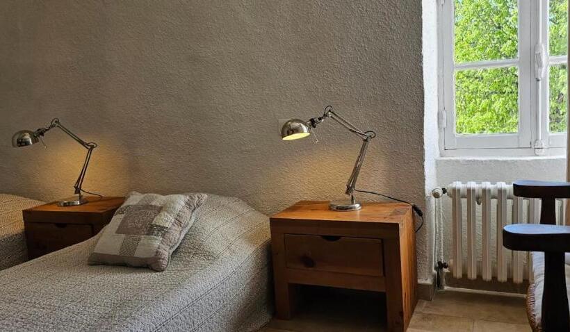 スタンダードルーム, Chez Rosette De Lussan