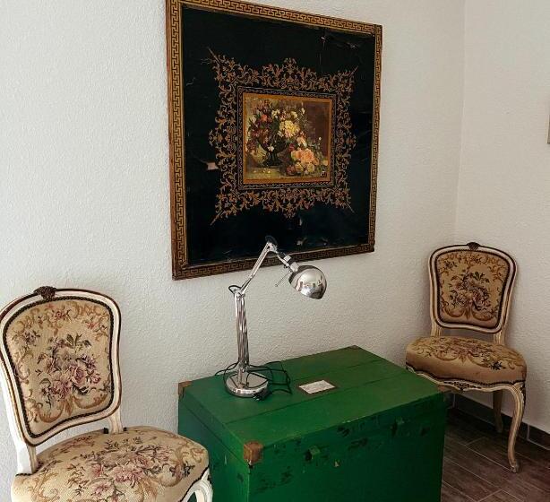 スーペリアールーム, Chez Rosette De Lussan