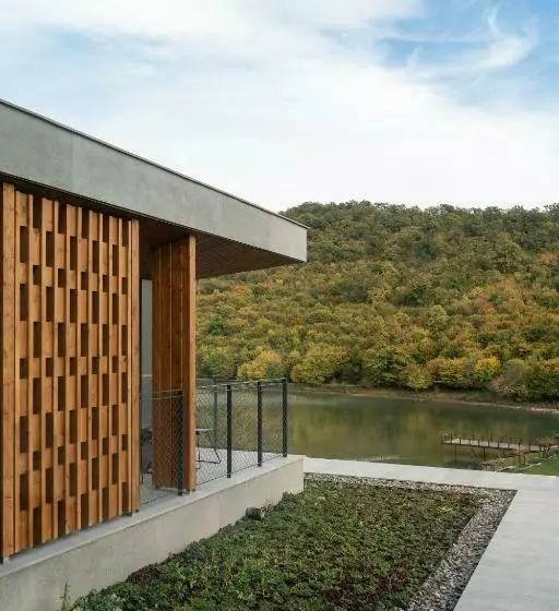レイクビュースタンダードルーム, Kvareli Lake Resort