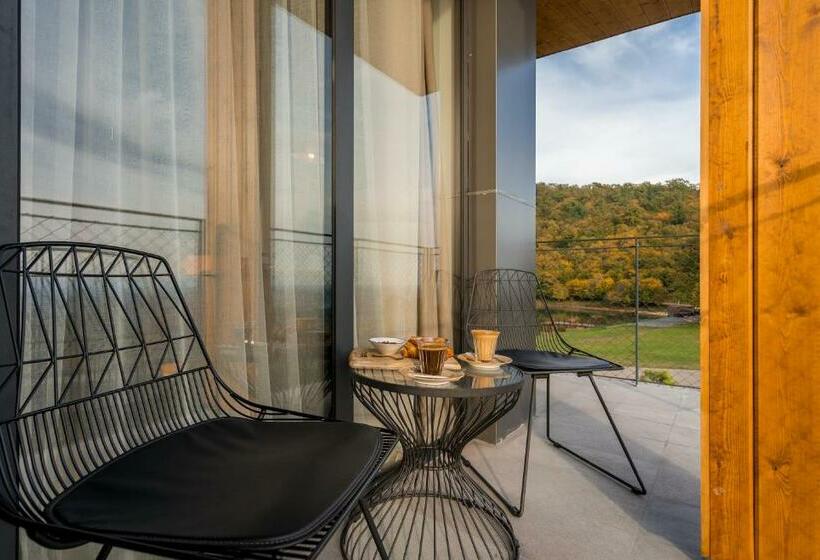سوییت, Kvareli Lake Resort