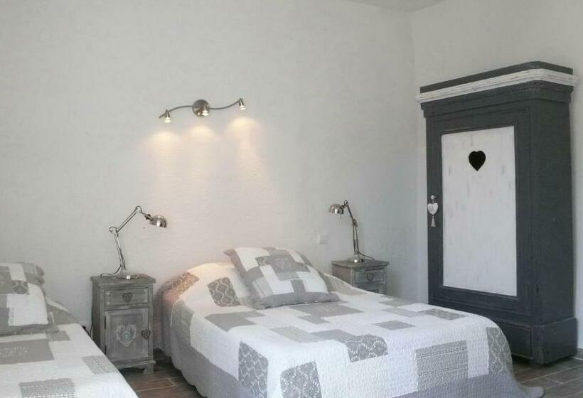 スタンダードルーム, Chez Rosette De Lussan