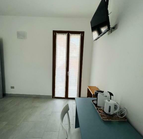 اتاق استاندارد چهار تخته, La Ringhiera