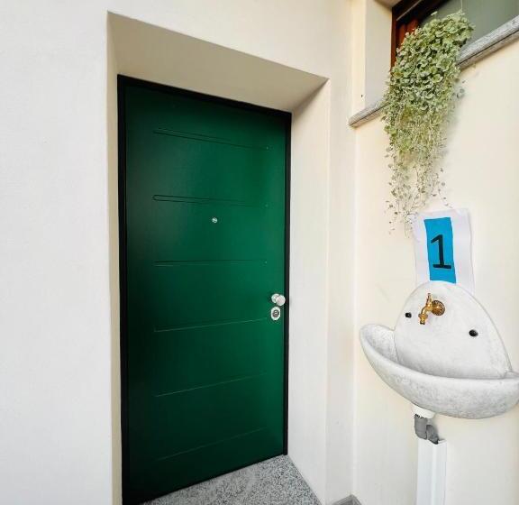 اتاق استاندارد چهار تخته, La Ringhiera