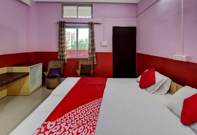 トリプルクラシックルーム, Oyo Flagship Golden Crown Plaza