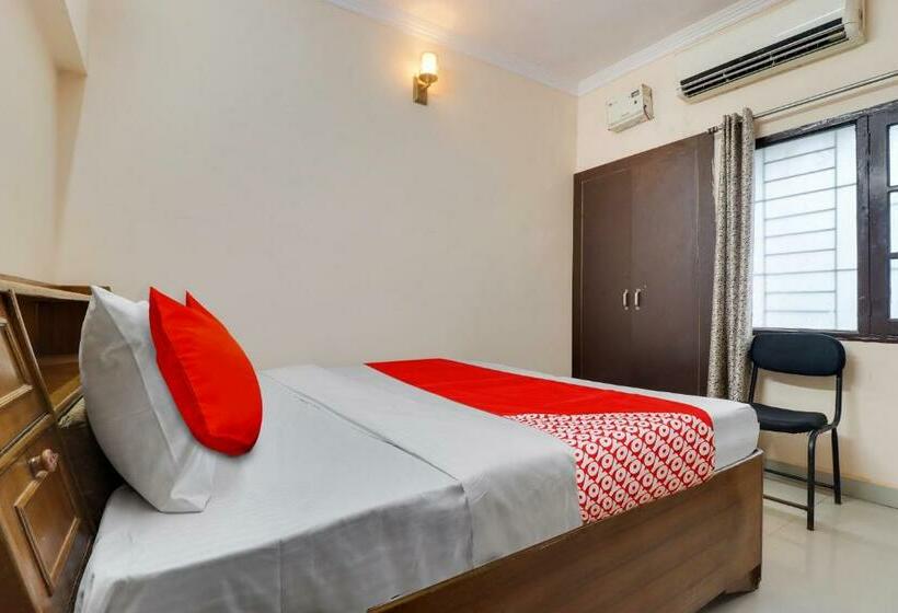 Quarto standard, Oyo Flagship Hotel Royal Villa