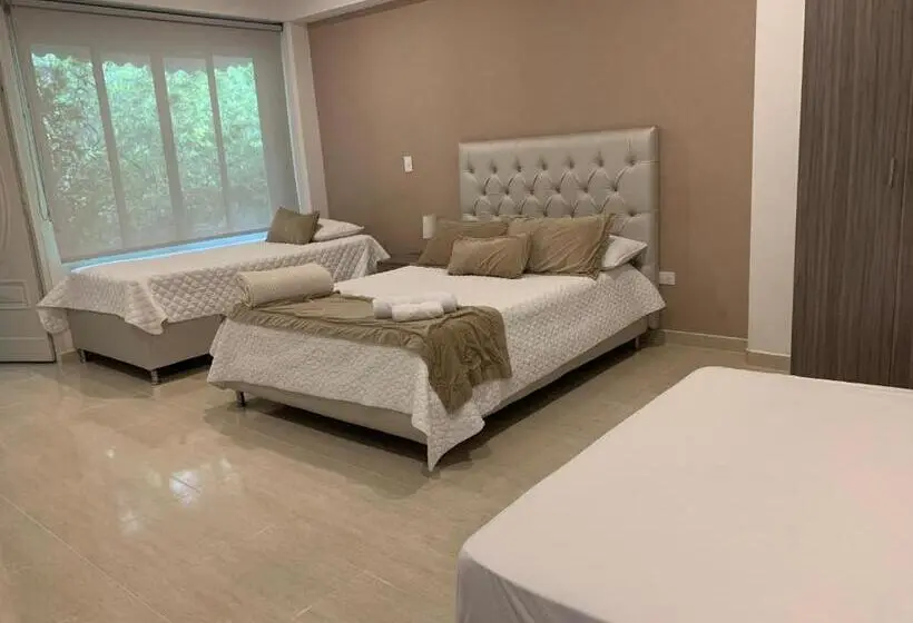 Deluxe Kolmen Hengen Huone, Roma Vip