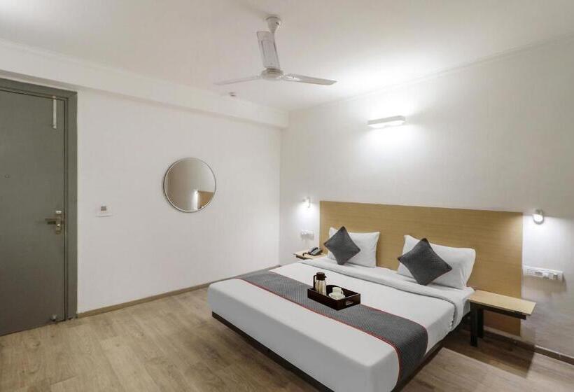 트리플 클래식 룸, Oyo Townhouse 938 Hotel Near Omaxe Celebration Mall