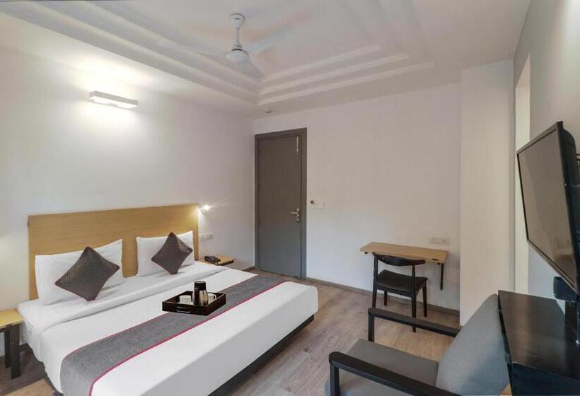 트리플 클래식 룸, Oyo Townhouse 938 Hotel Near Omaxe Celebration Mall