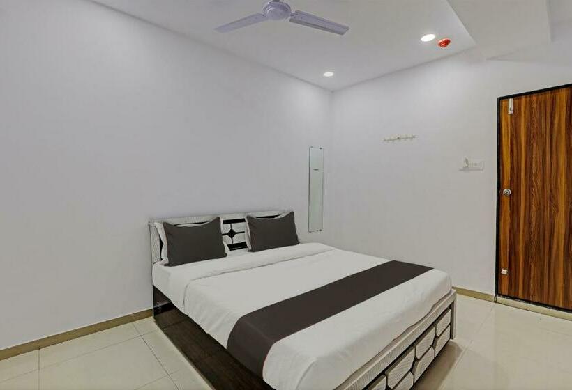 Трехместный Номер Классика, Oyo Flagship Hotel Blueberry Rooms