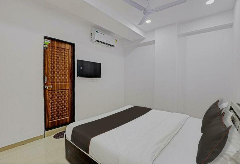 Трехместный Номер Классика, Oyo Flagship Hotel Blueberry Rooms