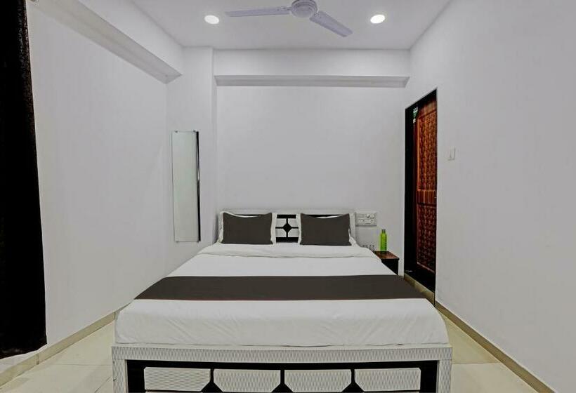 Трехместный Номер Классика, Oyo Flagship Hotel Blueberry Rooms