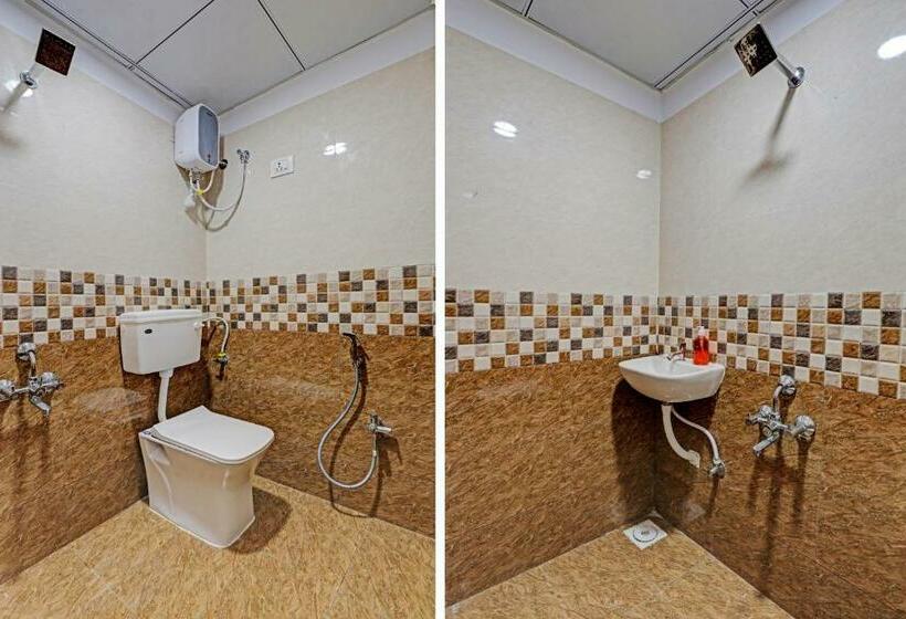 Трехместный Номер Классика, Oyo Flagship Hotel Blueberry Rooms