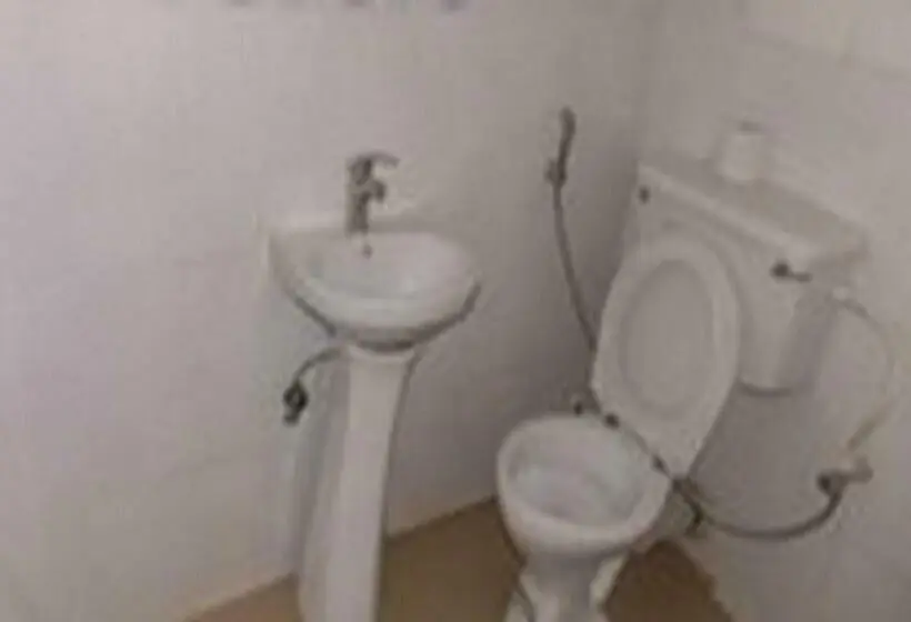 اتاق استاندارد سه نفره, Room In Apartment   Sheriffyt Royale Hotel   Business Suite