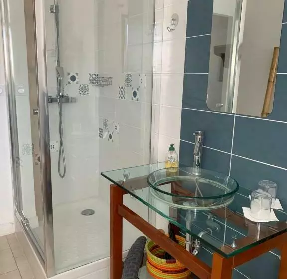 اتاق استاندارد با چشم‌انداز کوهستان, Chambre D Hôtes Le Clos 67