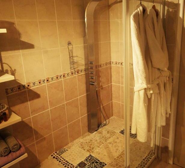 جناح, Villa La Clef Des Champs