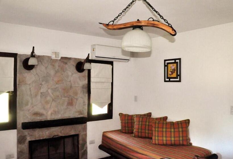 غرفة كلاسيكية ثلاثية, Cabaãƒæ’ã‚â±as Del Ysyry