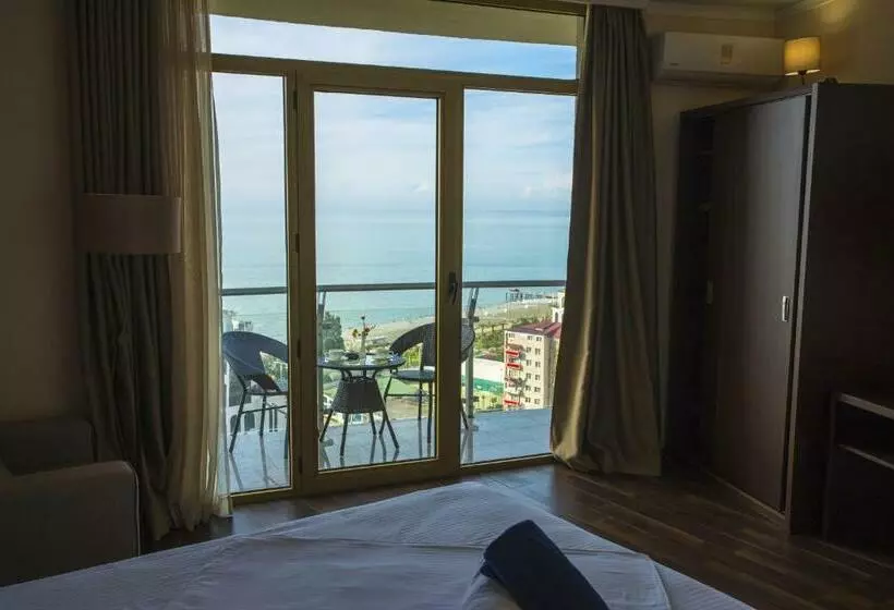 اتاق استاندارد با چشم‌انداز دریا, Corner Inn