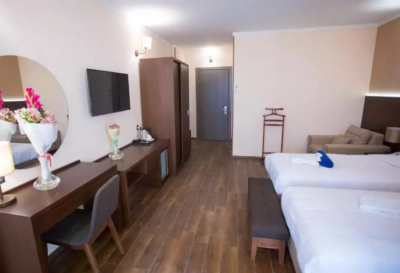 اتاق استاندارد با چشم‌انداز شهر, Corner Inn
