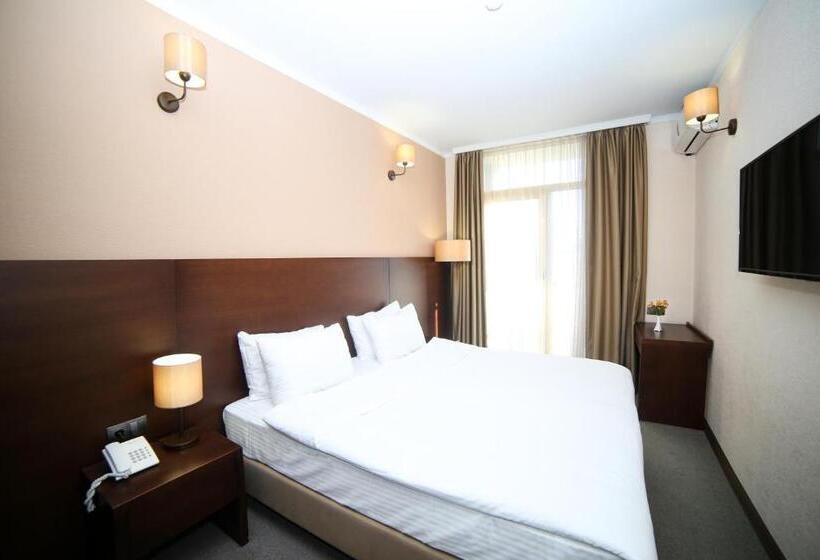 مجموعه ویستا شهر, Corner Inn