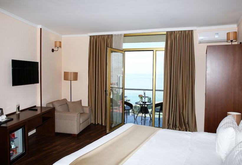 اتاق استاندارد با چشم‌انداز دریا, Corner Inn