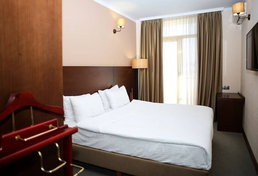 اتاق استاندارد با چشم‌انداز شهر, Corner Inn