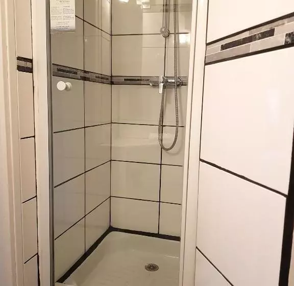 スタンダード４人部屋, Le Declic