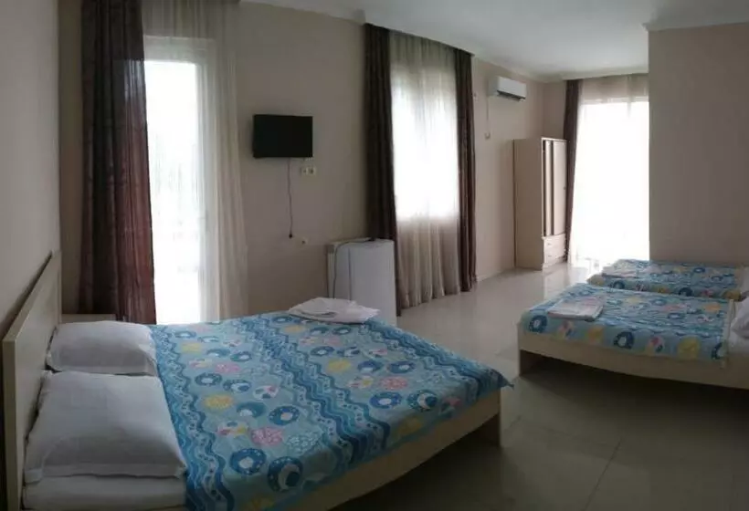 اتاق استاندارد چهار تخته, Villa Nino