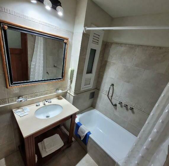 اتاق لوکس, Pórtico Norte