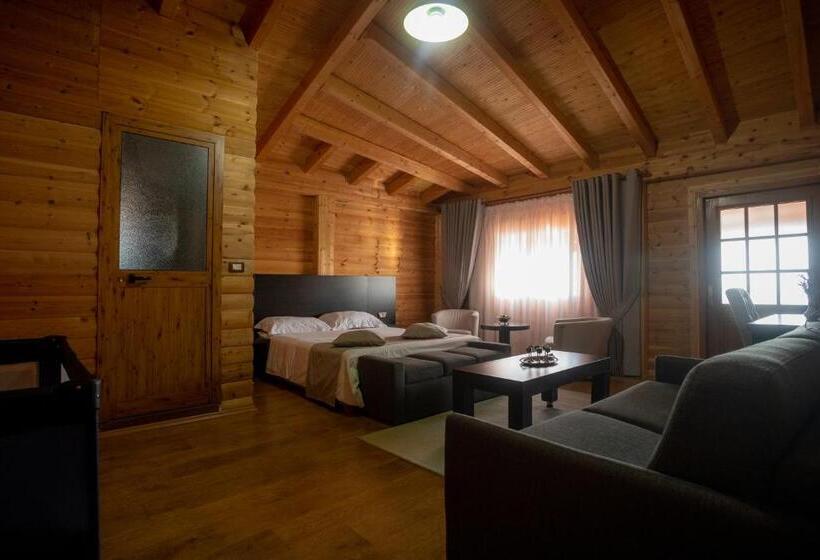 발코니 디럭스 룸, Shpija E Gjyshit