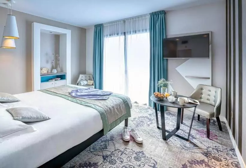 オーシャンビュースーペリアールーム, Hôtel Valdys Thalasso & Spa   La Baie