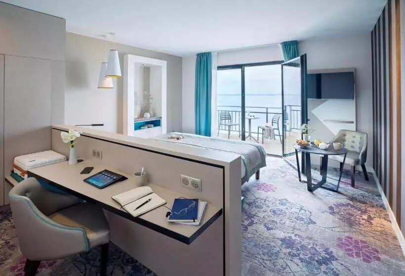 オーシャンビュースーペリアールーム, Hôtel Valdys Thalasso & Spa   La Baie