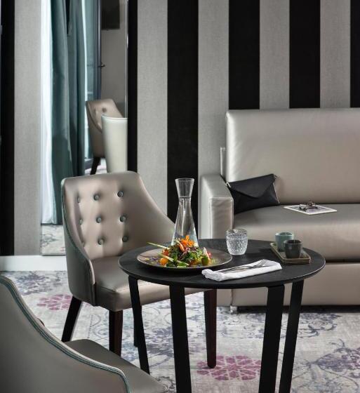 סוויטת ג'וניור דלוקס נוף לים, Hôtel Valdys Thalasso & Spa   La Baie