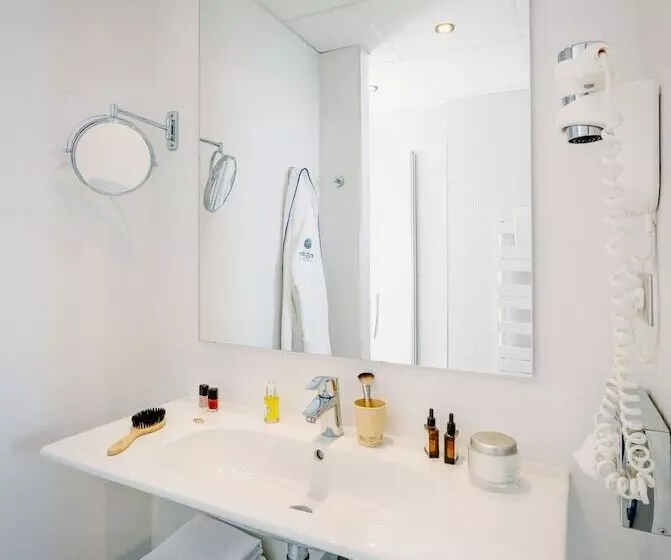 オーシャンビュースーペリアールーム, Hôtel Valdys Thalasso & Spa   La Baie