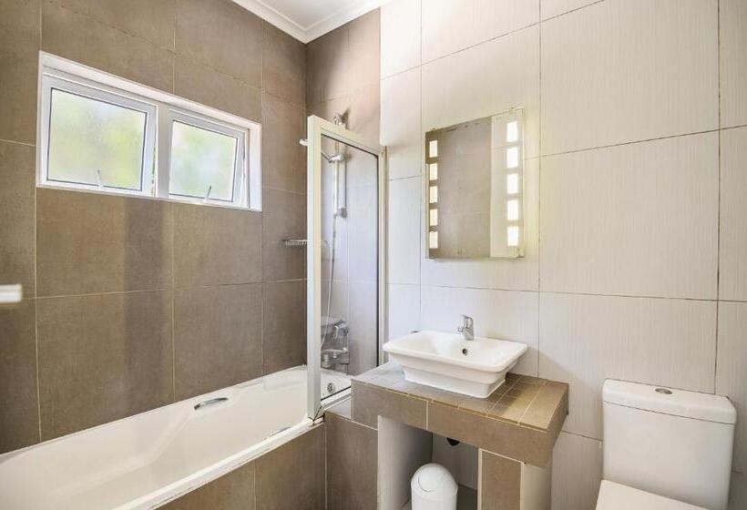 اتاق لوکس با تخت بزرگ, Caza Beach Guesthouse