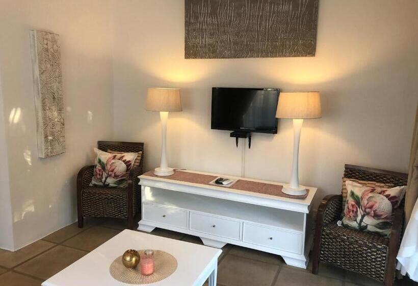 اتاق استاندارد با تخت بزرگ, Caza Beach Guesthouse