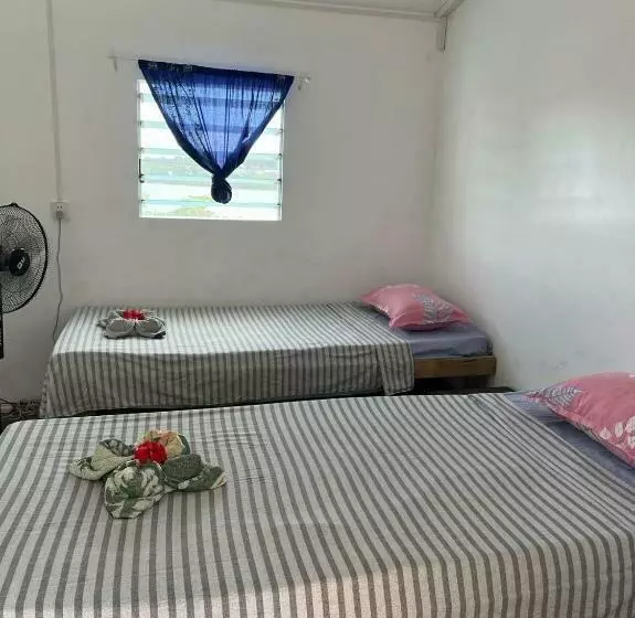 اتاق استاندارد با سرویس بهداشتی مشترک, Room With A View & Apartment Style