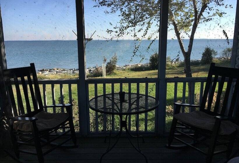 1间卧室的房子, Black Walnut Point Inn