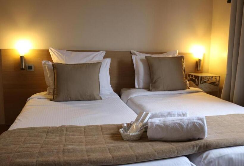 标准间, Le Transat Bleu