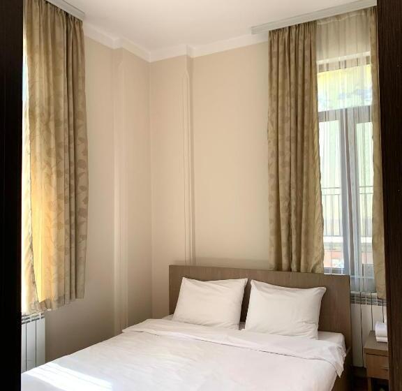 سوئیت 2 خوابه, Port Altus