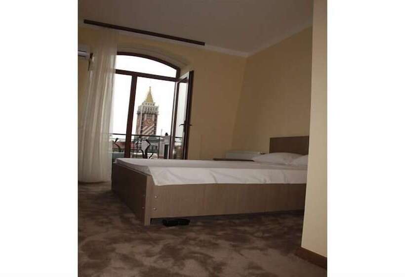 اتاق استاندارد سه تخته با بالکن, Port Altus