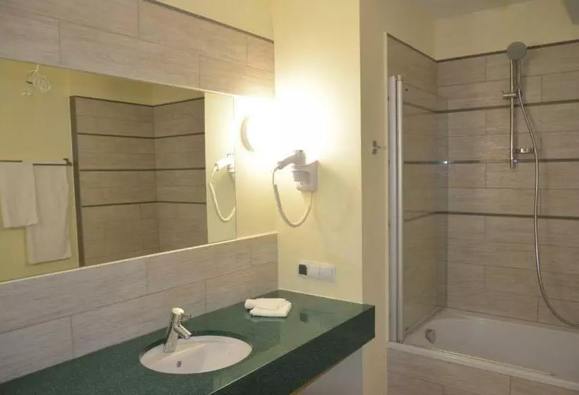 Standard Yhden Hengen Huone, Villa Four Rooms