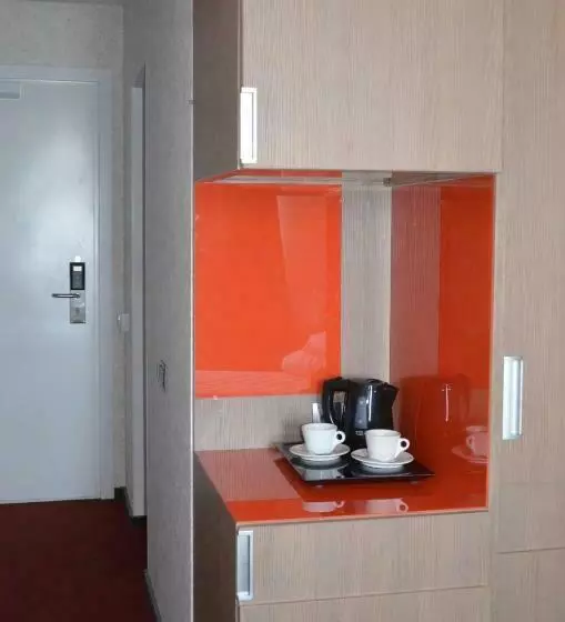 Standard Yhden Hengen Invahuone, Villa Four Rooms