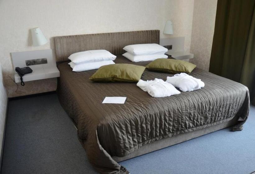 سوئیت با وان آب گرم, Villa Four Rooms
