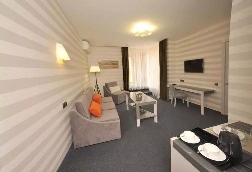 Suite with Terrace, Villa Four Rooms