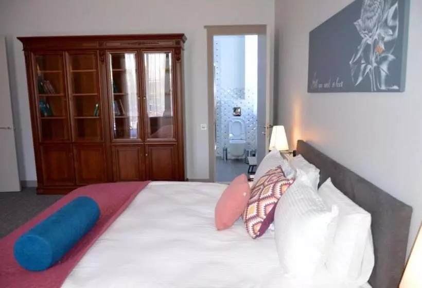 Juniorsviitti Terassi, Villa Four Rooms