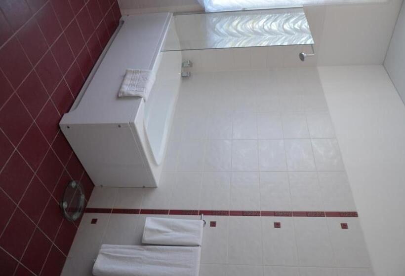 اتاق لوکس, Villa Four Rooms