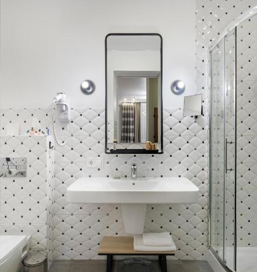 اتاق لوکس, Villa Four Rooms